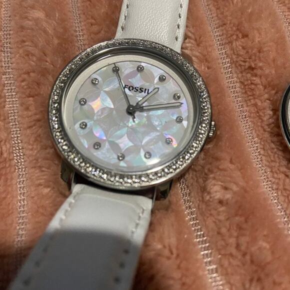 Fossil Women Watch - Picture 3 of 3